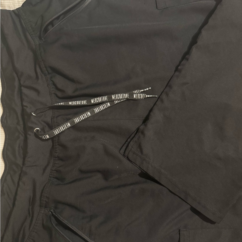 MED COUTURE INSIGHT BLACK SCRUB SET